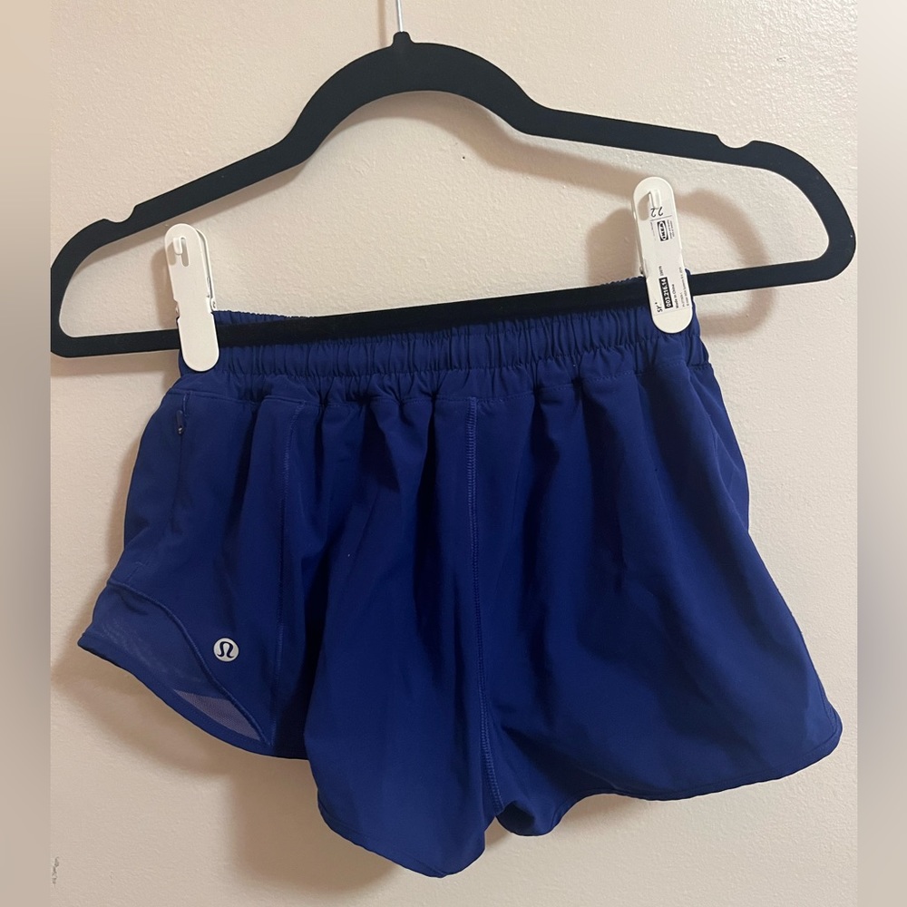Lululemon Hotty-Hot Low-Rise Lined Short 2.5”
